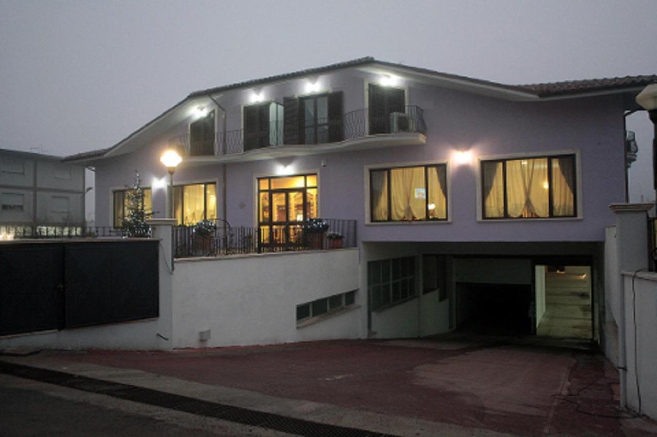Residence Le Ginestre Avezzano Exterior photo